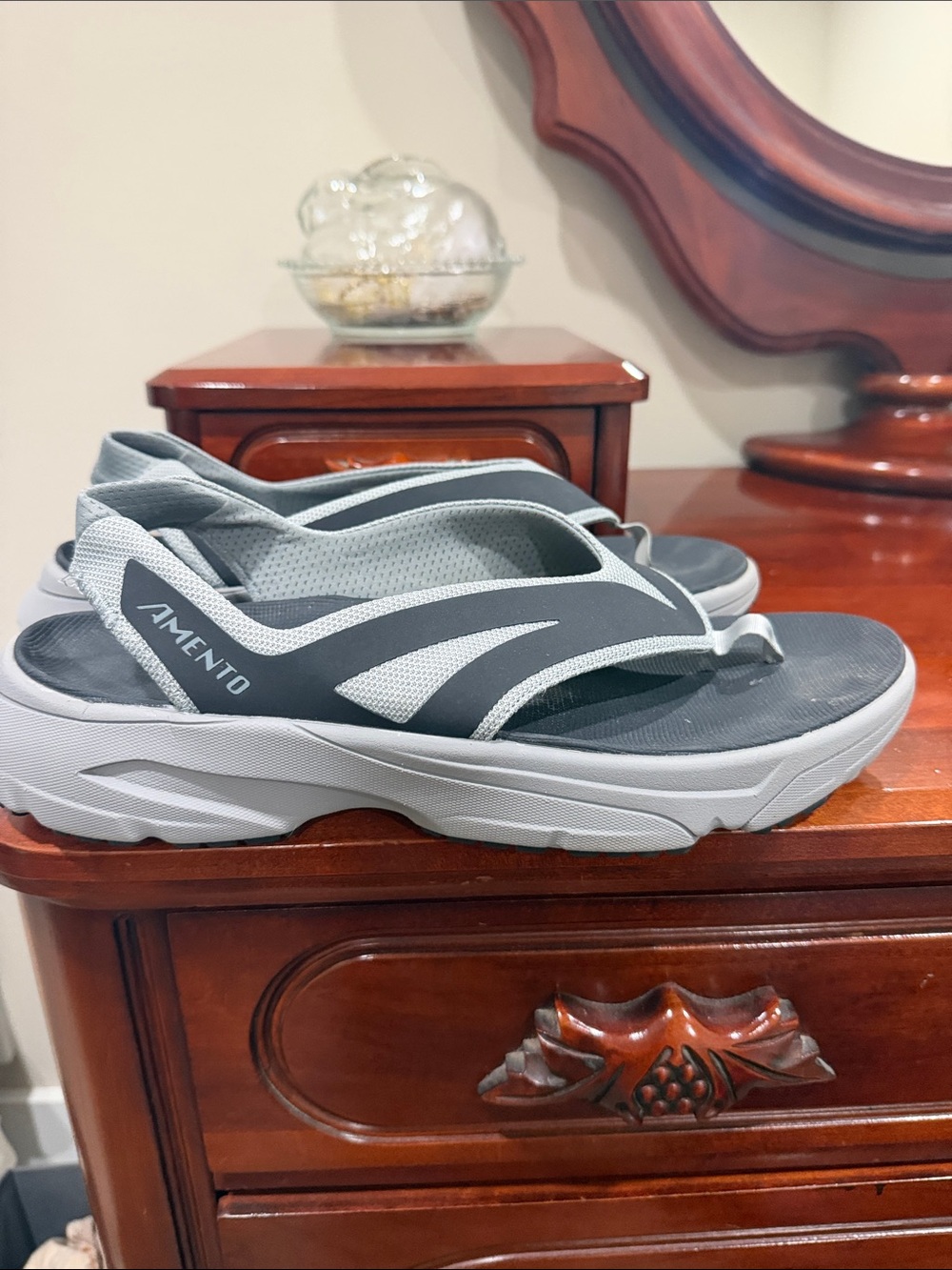 Amento Gray Athletic Thong Sandals